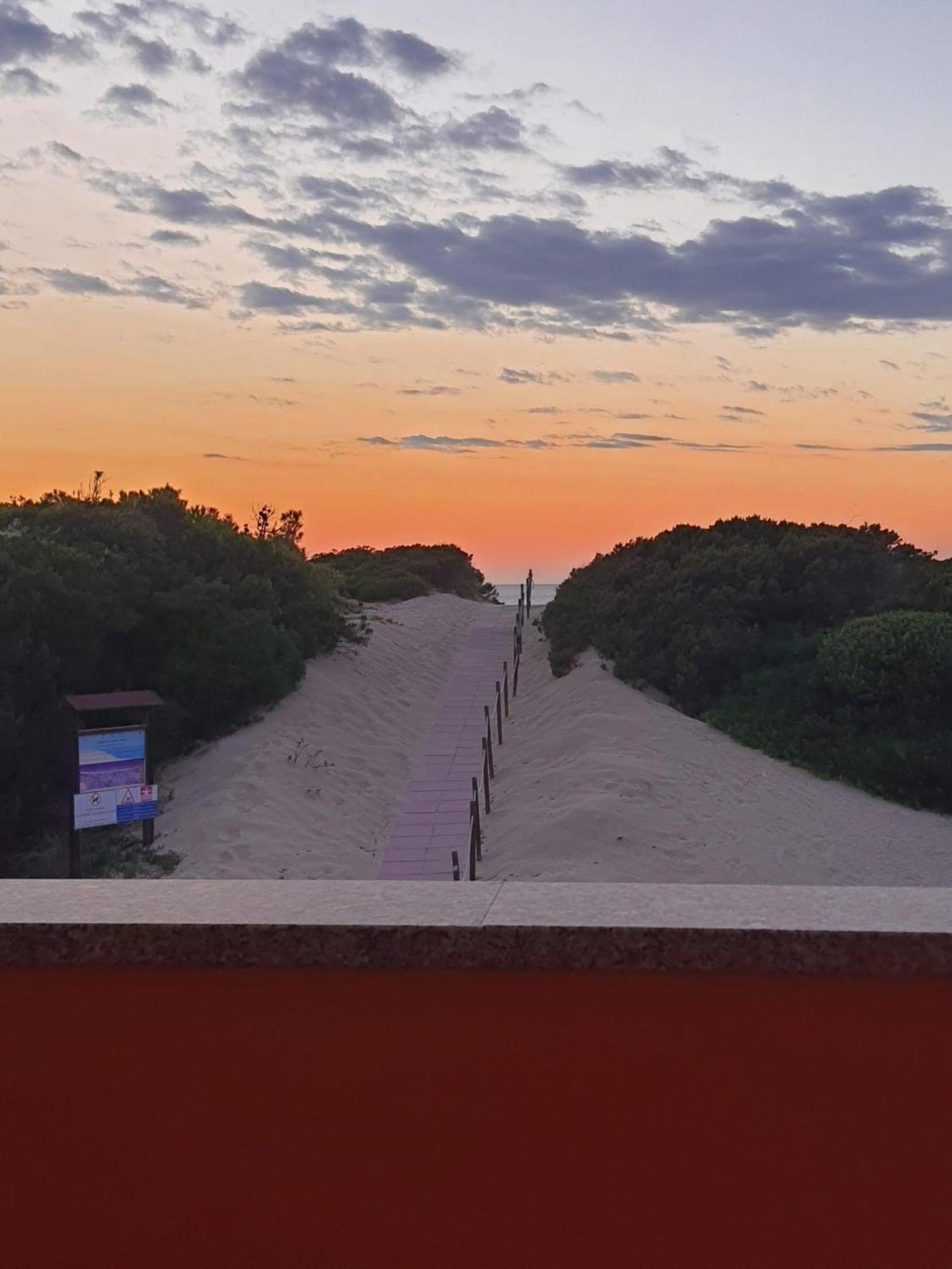 Il Tramonto Sulle Dune Badesi Exterior photo